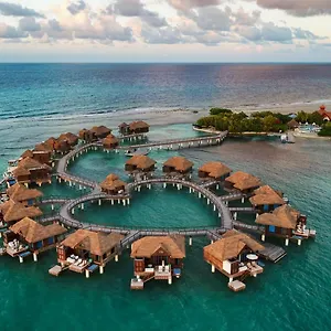 Sandals Royal Caribbean & Private Island - Couples Only Ośrodek wypoczynkowy